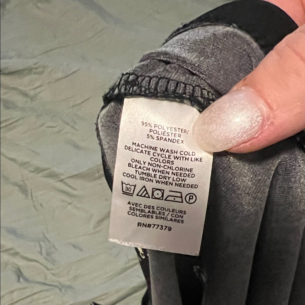 Ann Taylor Factory Top - Picture 4 of 4